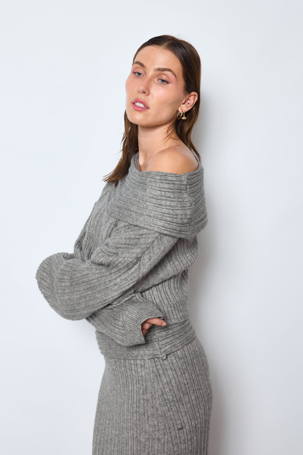 ENSEMBLE PULL ET JUPE TAM