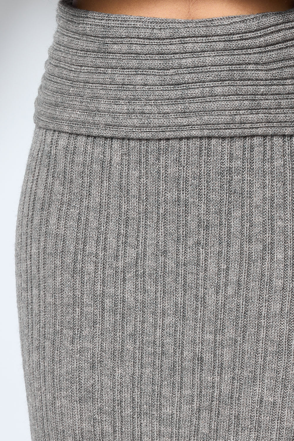 ENSEMBLE PULL ET JUPE TAM