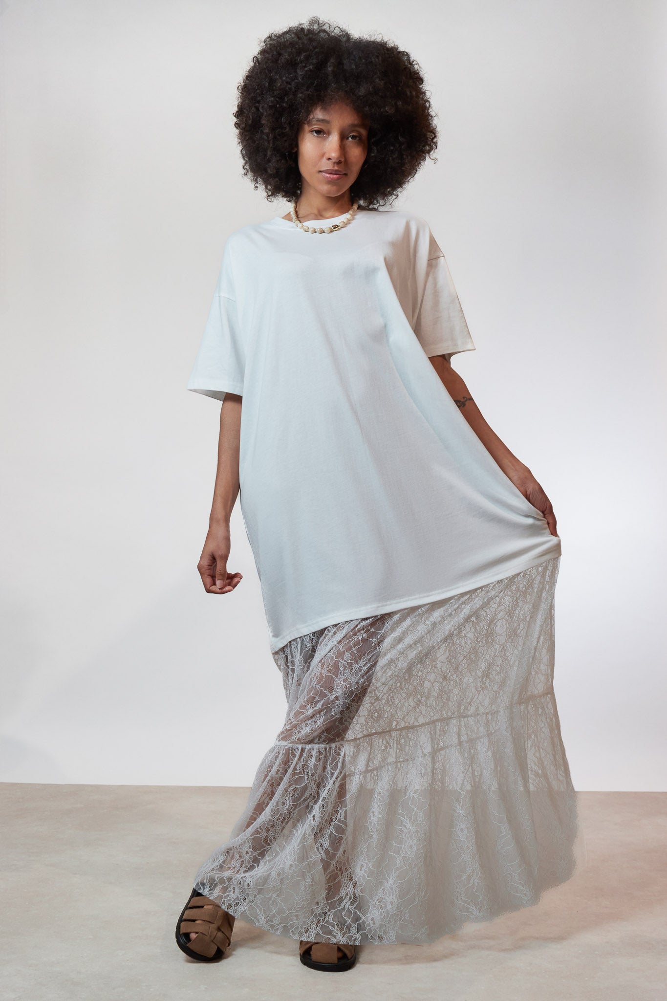 Robe t-shirt à dentelle