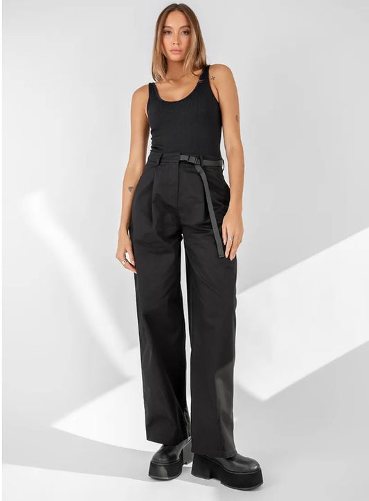 PANTALON CARGO A DETAIL BOUCLE