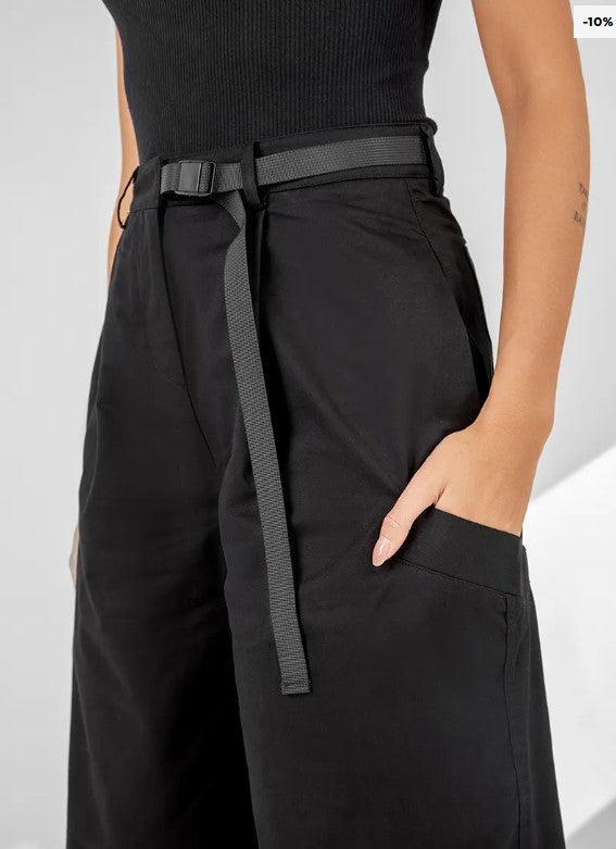 PANTALON CARGO A DETAIL BOUCLE