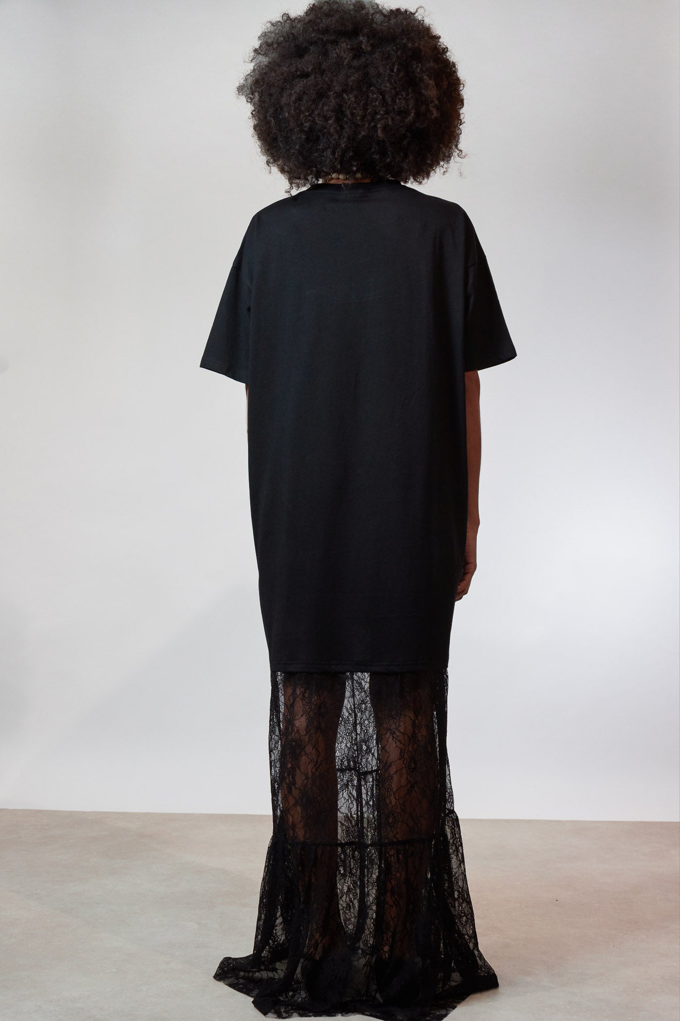 Robe t-shirt à dentelle