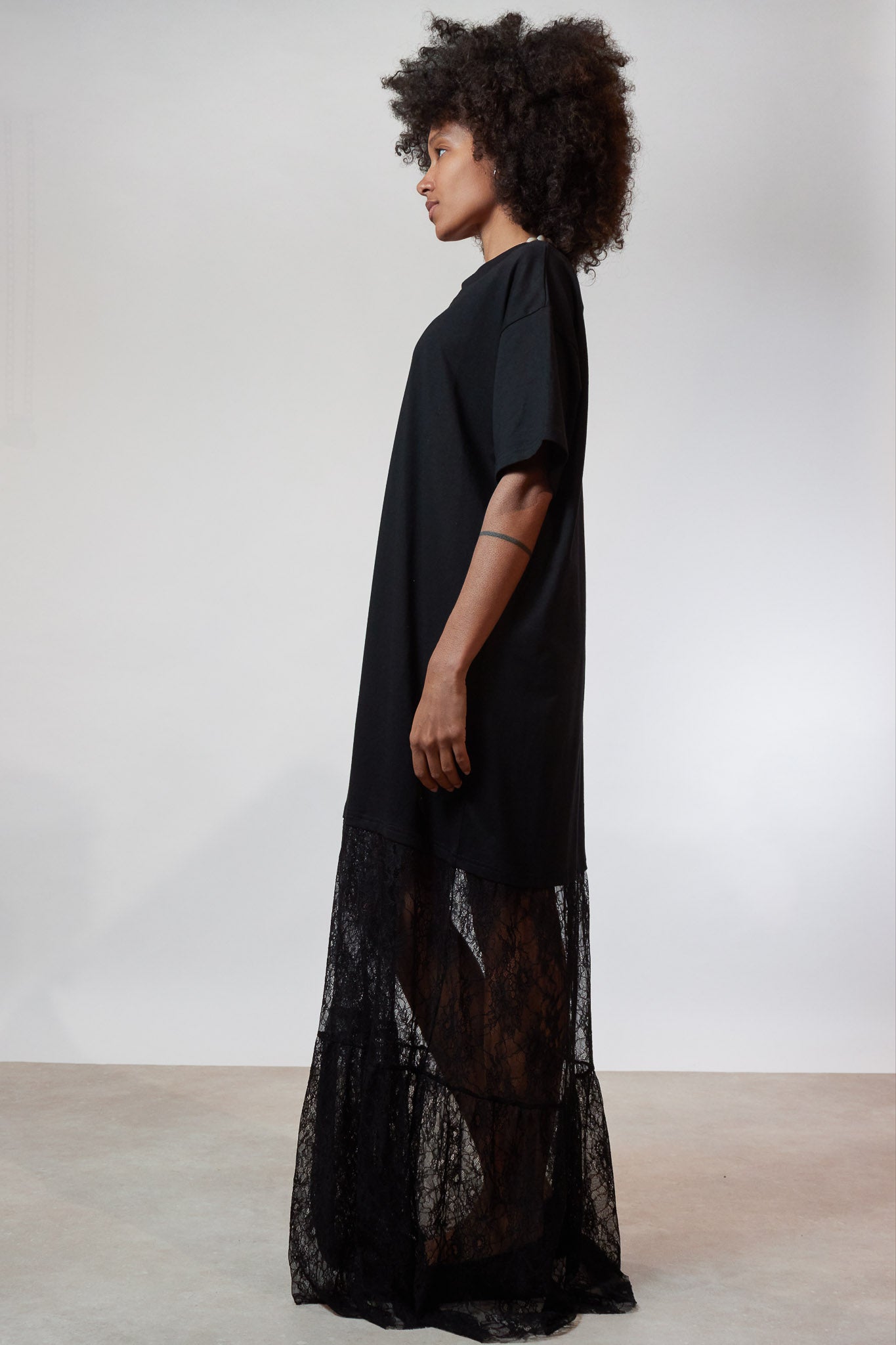 Robe t-shirt à dentelle