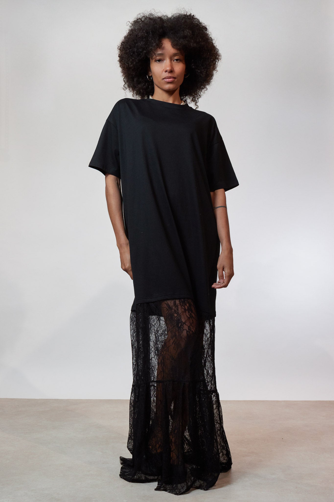Robe t-shirt à dentelle