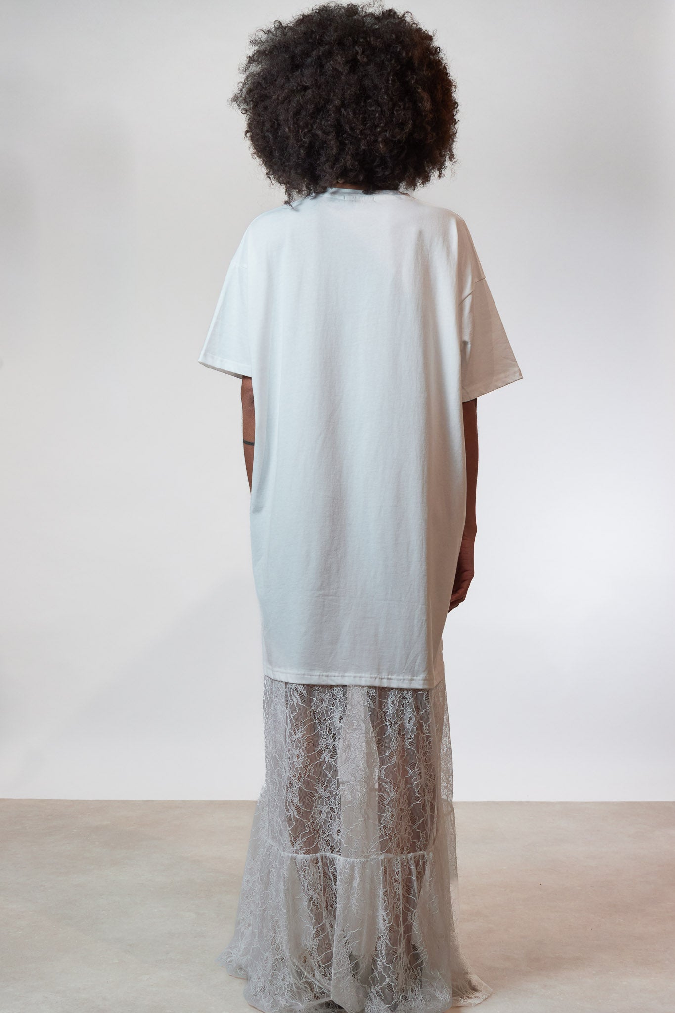 Robe t-shirt à dentelle