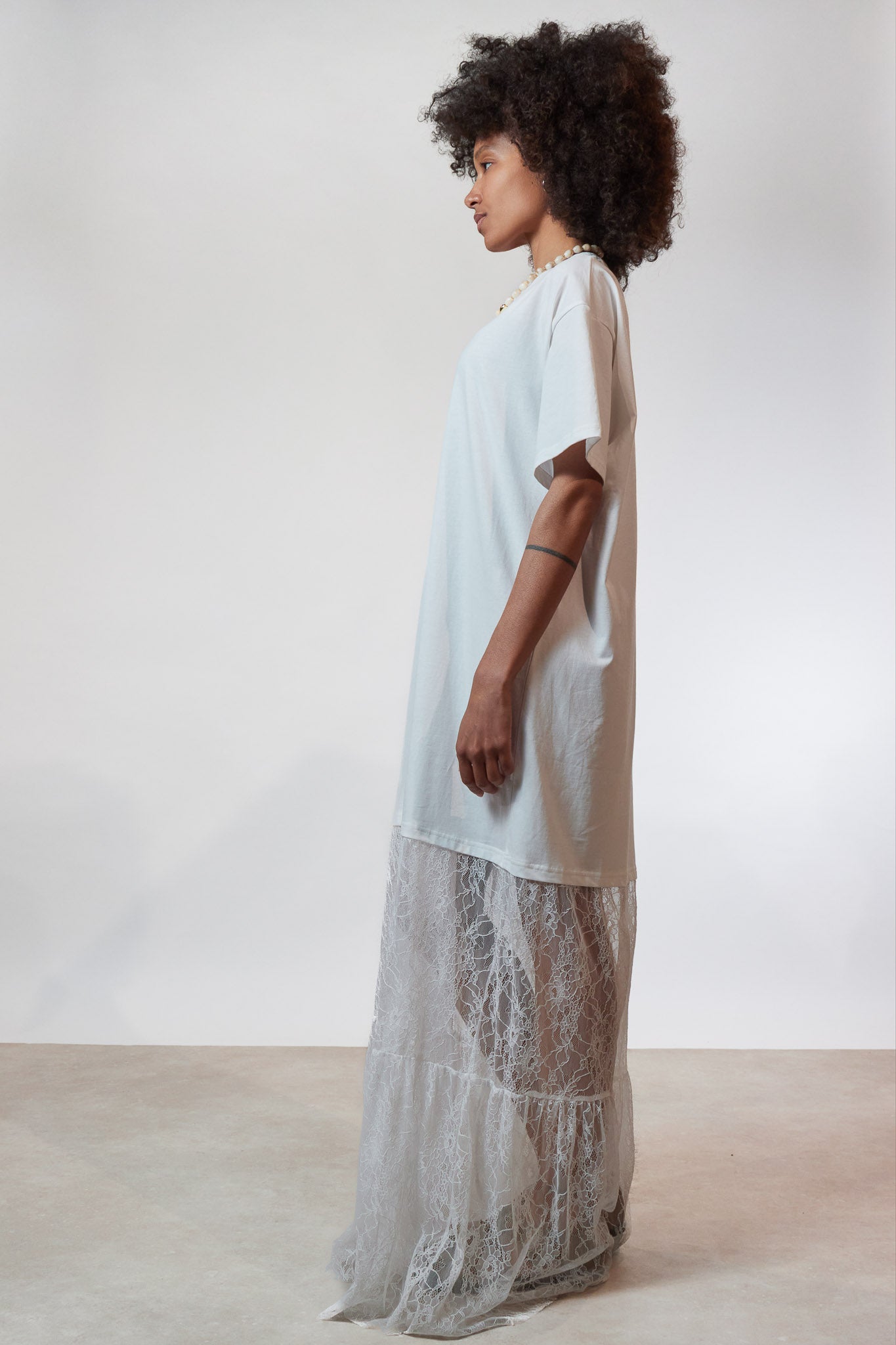 Robe t-shirt à dentelle