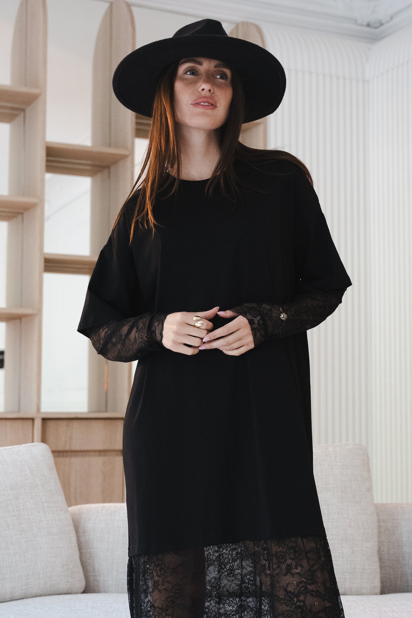 Robe tshirt manches dentelle longue