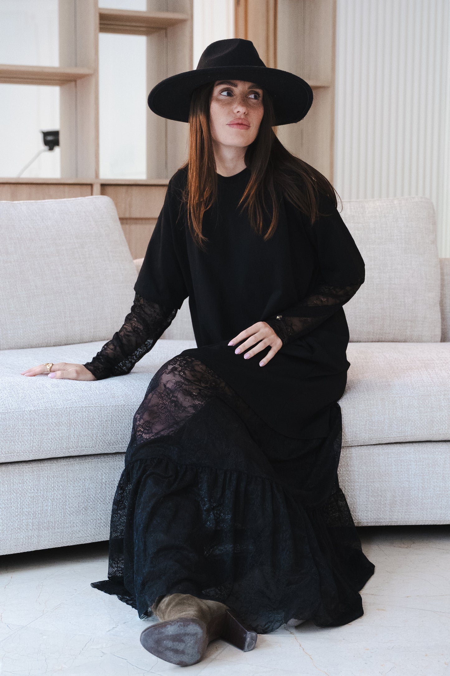 Robe tshirt manches dentelle longue